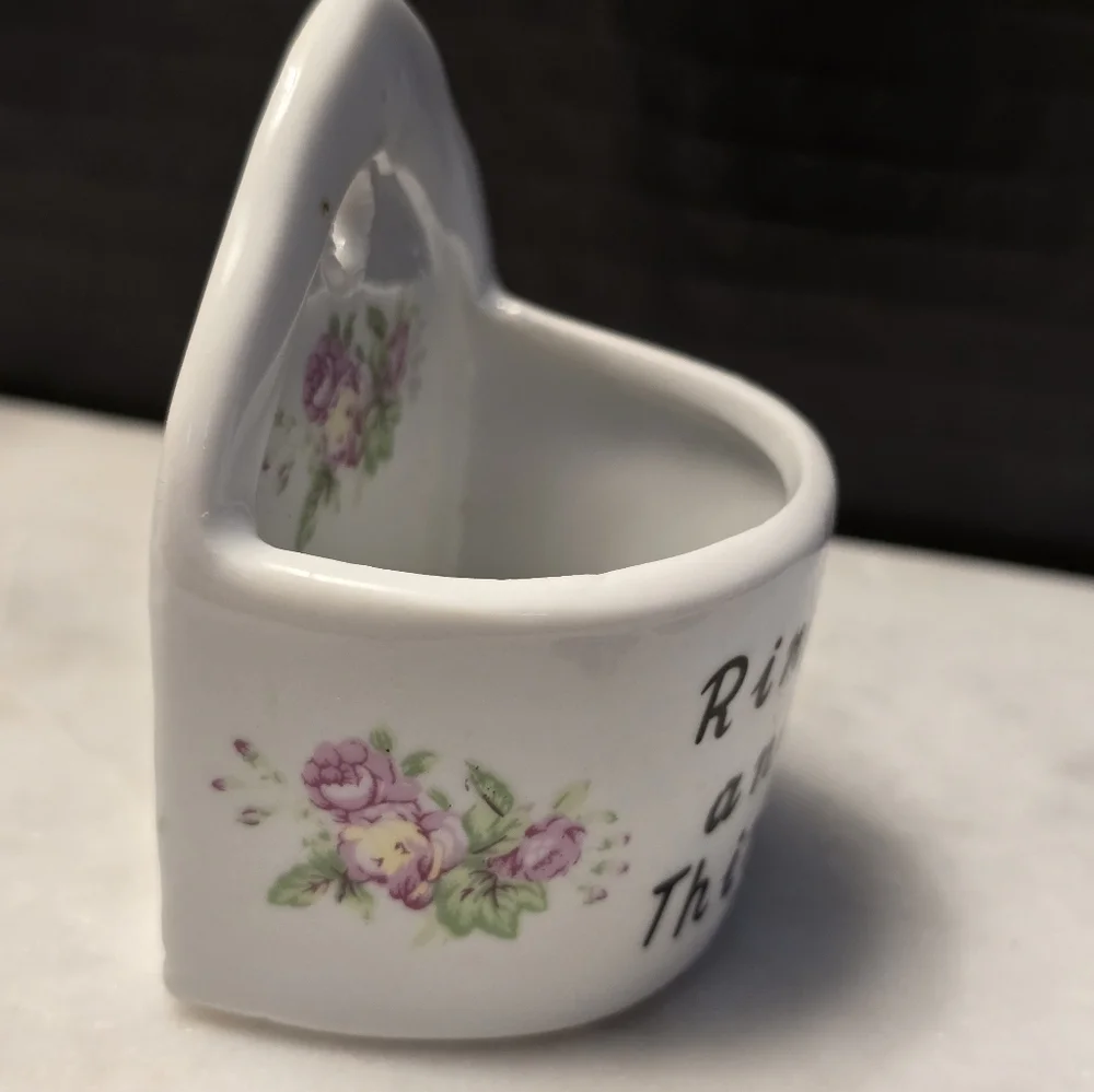 Floral Ceramic Ring Holder - Picture 6 of 6